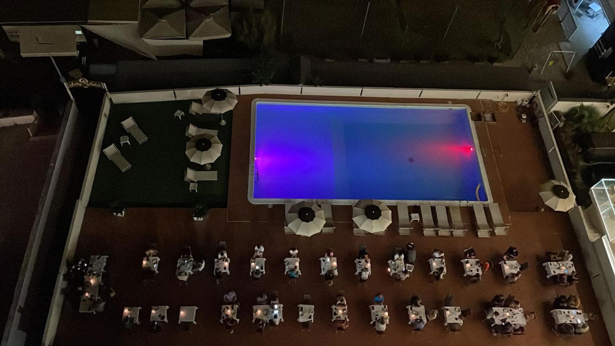 Hotel Embassy بيزارو المظهر الخارجي الصورة
