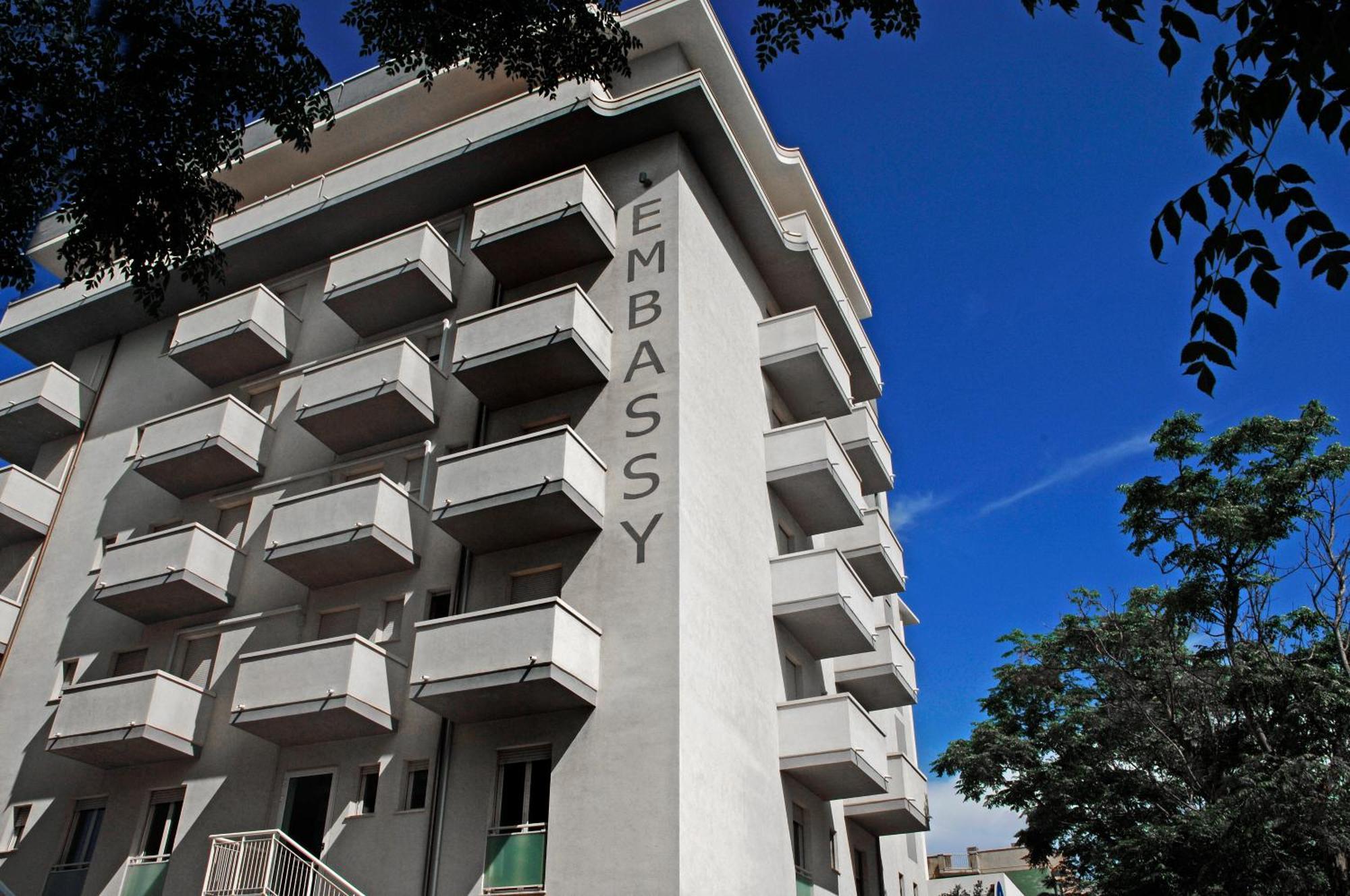 Hotel Embassy بيزارو المظهر الخارجي الصورة