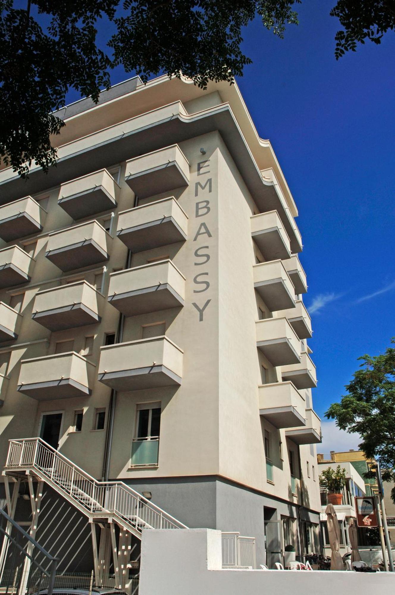 Hotel Embassy بيزارو المظهر الخارجي الصورة